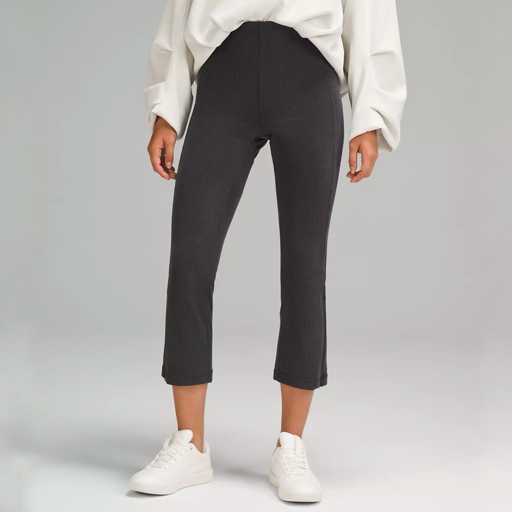 Lululemon Ribbed Softstreme Zip-Leg High-Rise‎ Cropped Pant 25” in Black